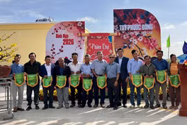 Khai mạc Phiên chợ hoa Xuân Tết Bính Ngọ 2026 tại xã Tuy Phước Đông.