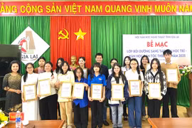 Bế mạc lớp bồi dưỡng sáng tác văn học trẻ-văn học miền núi