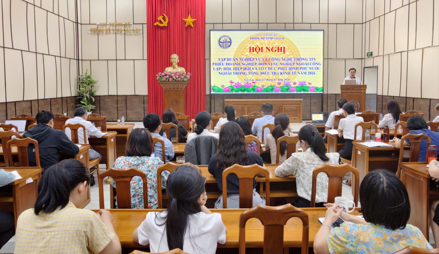 quang-canh-hoi-nghi-tap-huan-nghiep-vu-tong-dieu-tra-kinh-te-nam-2026.jpg