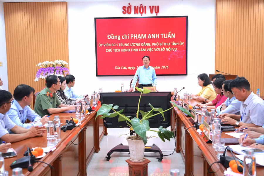 Quang cảnh buổi làm việc. Ảnh: N.H