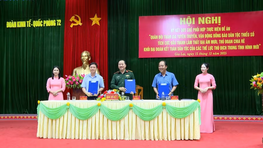 doan-kinh-te-quoc-phong-72-va-ubnd-cac-xa-ia-nan-ia-dom-ia-pnon-ky-ket-quy-che-phoi-hop-thuc-hien-de-an-57-anh-rpien.jpg