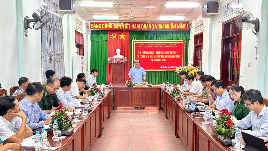 Quang cảnh buổi làm việc. Ảnh: Dũng Nhân img-7218.jpg
