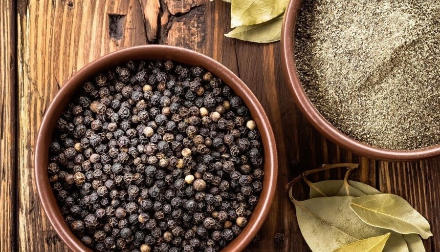 În creștere ușoară cu 500 VND, prețul ardeiului a ajuns la 149.000 VND/kg pe 7 decembrie. Foto: Internet tang-nhe-500-dong-gia-ho-tieu-len-muc-149000-dongkg.jpg