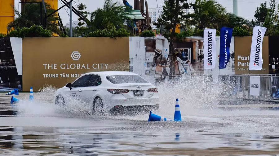 Trải nghiệm lốp TURANZA 6 tại TP. Hồ Chí Minh. Ảnh/Nguồn: sgtt.thesaigontimes.vn