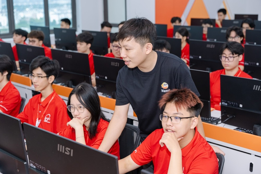 Tổ hợp không gian sáng tạo iKame được xây dựng theo phong cách hiện đại, tiện nghi với 1 phòng lab 50 máy tính có cấu hình tối tân. Ảnh: TTO Tổ hợp không gian sáng tạo iKame được xây dựng theo phong cách hiện đại, tiện nghi với 1 phòng lab 50 máy tính có cấu hình tối tân. Ảnh: TTO