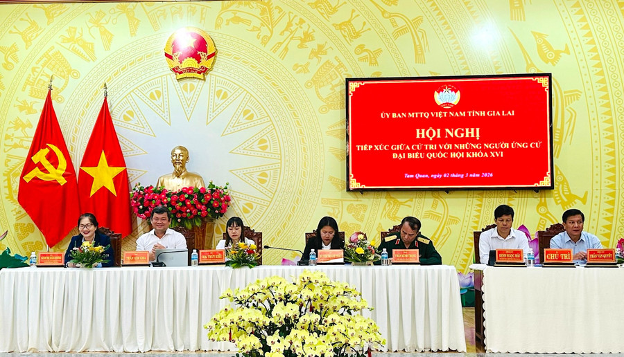 ung-cu-vien-dai-bieu-quoc-hoi-khoa-xvi-tai-don-vi-bau-cu-so-3-tinh-gia-lai-tiep-xuc-cu-tri.jpg
