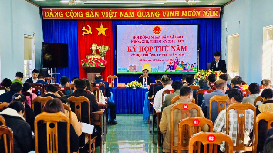 quang-canh-ky-hop-thu-5-hdnd-xa-gao.jpg