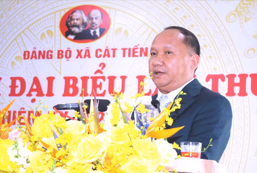 Đồng chí Rah Lan Chung-Phó Bí thư Thường trực Tỉnh ủy, Chủ tịch HĐND tỉnh Gia Lai phát biểu chỉ đạo tại Đại hội. Ảnh: N.H