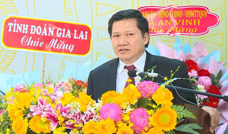 Đồng chí Trương Văn Đạt-Ủy viên Ban Thường vụ Tỉnh ủy, Phó Chủ tịch Thường trực HĐND tỉnh phát biểu chỉ đạo tại Đại hội. Ảnh: H.B dat.jpg