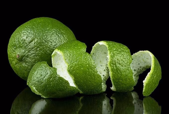 Một số chất dinh dưỡng và chất chống oxy hóa trong vỏ chanh còn làm giảm huyết áp cao. Ảnh: Internet