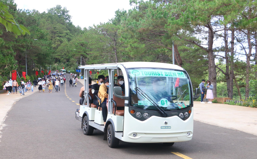 Gia Lai vừa quy định phạm vi hoạt động của xe thô sơ, xe chở hàng và chở người 4 bánh có gắn động cơ trên địa bàn tỉnh. Ảnh: M.T 0211gia-lai1.jpg