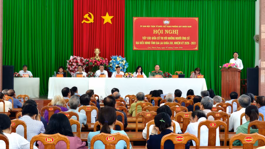 ucv-pham-aanh-tuan-trinh-bay-chuong-trinh-hanh-dong.jpg