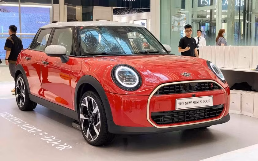 MINI Cooper 2025 5 cửa. Ảnh: S.T