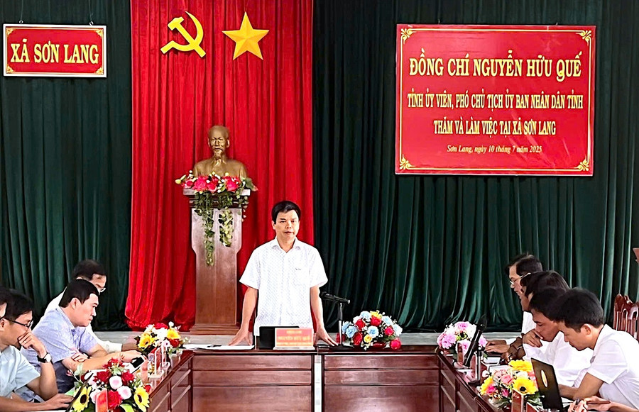 Phó Chủ tịch UBND tỉnh Nguyễn Hữu Quế phát biểu chỉ đạo tại buổi làm việc. Ảnh: M.Q pct-nguyen-huu-que-ket-luan-buoi-lam-viec.jpg