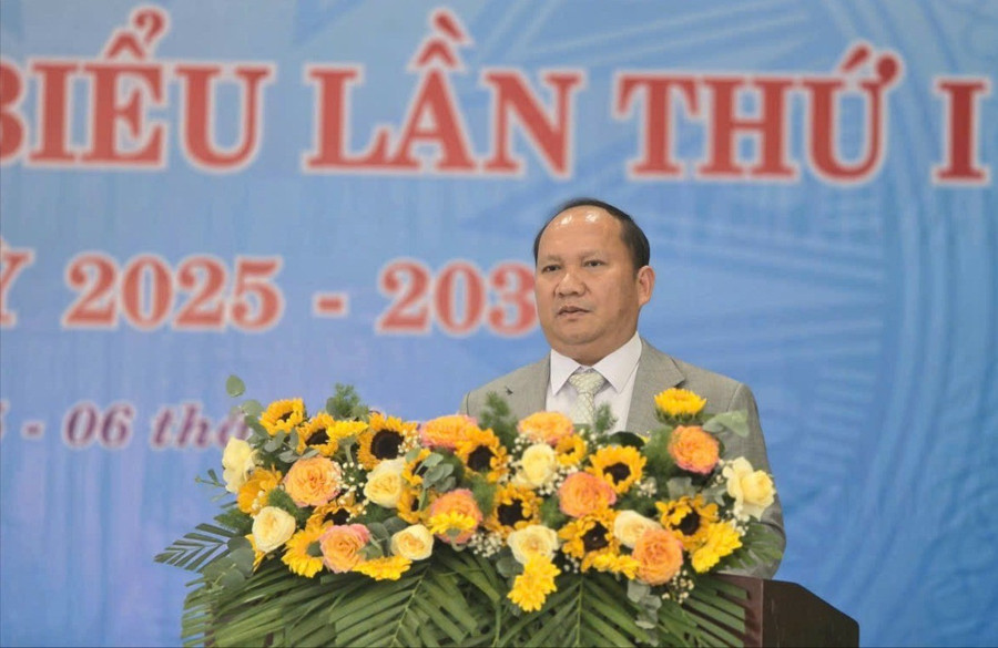 Phó Bí thư Thường trực Tỉnh ủy Rah Lan Chung phát biểu chỉ đạo tại Đại hội. Ảnh: Hồng Thương 3-pho-bi-thu-thuong-truc-tinh-uy-rah-lan-chung-phat-bieu-tai-dai-hoi-anh-hong-thuong.jpg