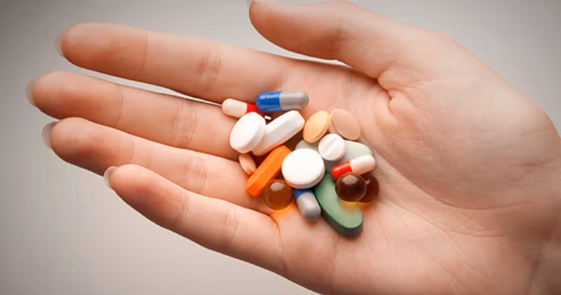 Khi dùng sữa chua cùng với thuốc sẽ làm giảm dược tính của thuốc. Ảnh minh họa: Internet