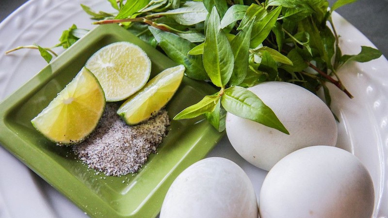 Rau răm là gia vị quen thuộc giúp món ăn đậm đà hơn. Ảnh: Internet