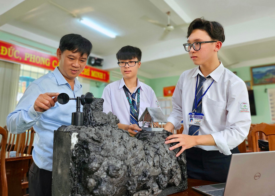 Quỹ học bổng quốc gia có nhiệm vụ khuyến khích, hỗ trợ học tập, nghiên cứu của học sinh, sinh viên, học viên sau đại học và nhà giáo. Ảnh minh họa: Mộc Trà quy-hoc-bong-quoc-gia-co-nhiem-vu-khuyen-khich-ho-tro-hoc-tap-nghien-cuu-cua-hoc-sinh-sinh-vien-hoc-vien-sau-dai-hoc-va-nha-giao.jpg