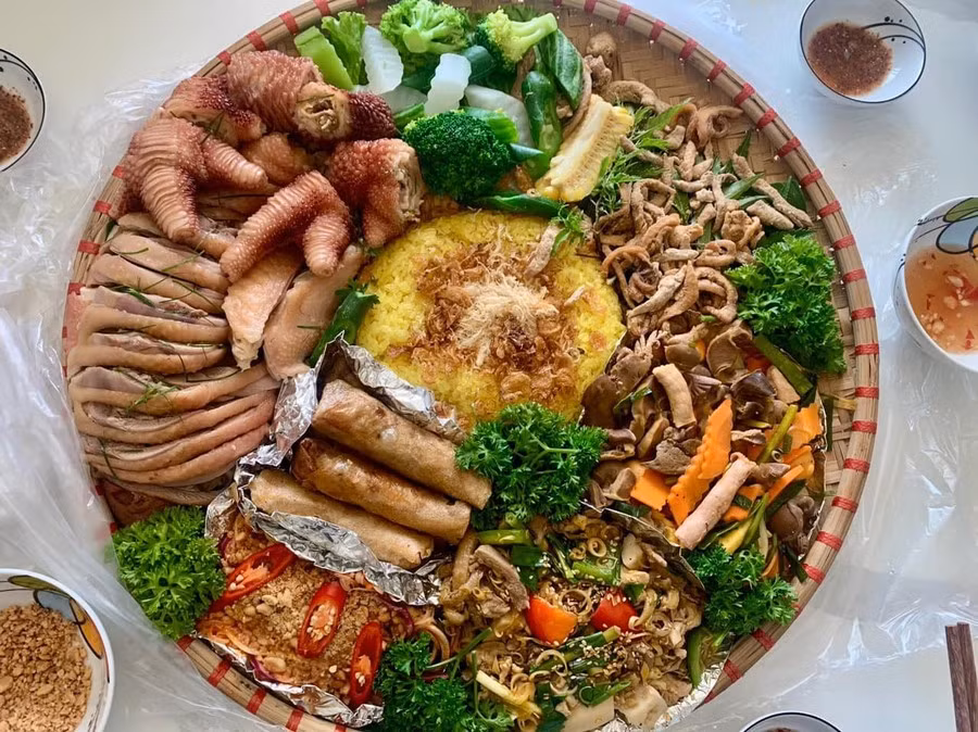 Gà Đông Tảo được chế biến thành rất nhiều món ăn hấp dẫn. Ảnh/Nguồn: giaoducthoidai.vn