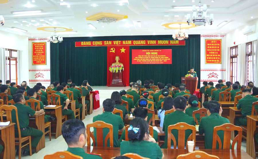会議風景。写真: ディン・コア quang-canh-hoi-nghi.jpg