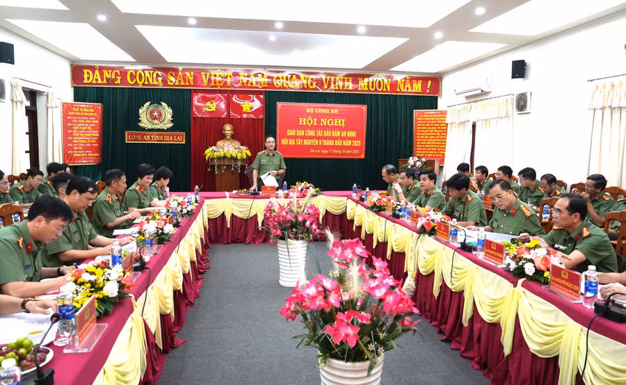 hoi-nghi-giao-ban-cong-tac-dam-bao-an-ninh-noi-dia-tay-nguyen-9-thang-dau-nam-2025.jpg