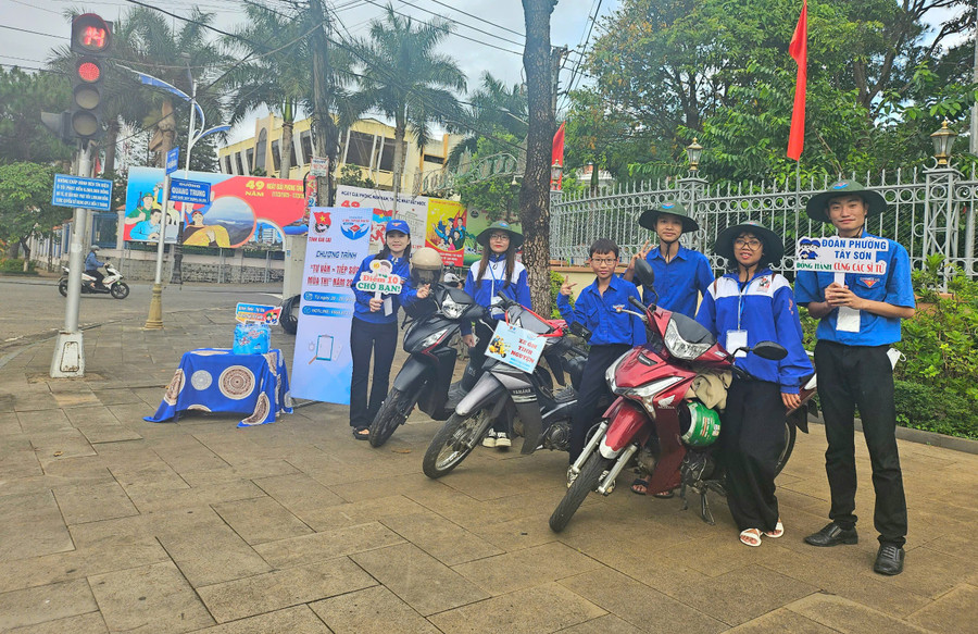 Tỉnh Đoàn tiếp tục chỉ đạo các cấp bộ Đoàn triển khai chương trình “Tư vấn-Tiếp sức mùa thi” năm 2025. Ảnh: M.T z6634614192062-e2f0b2a88d7b6212e13008d8dc309d9f.jpg