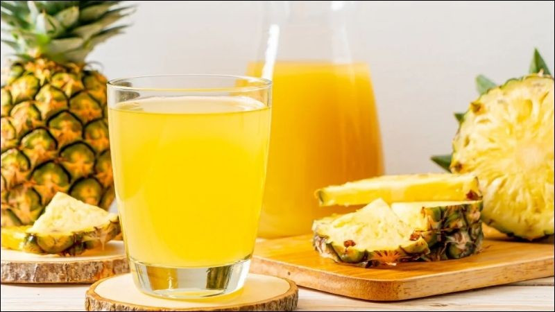 Không chỉ là loại quả nhiệt đới thơm ngon, dứa còn được xem là “người bạn vàng” của phụ nữ bởi nhiều ích lợi. Ảnh: Internet loi-ich-tuyet-voi-cua-dua-cho-suc-khoe-phu-nu.jpg