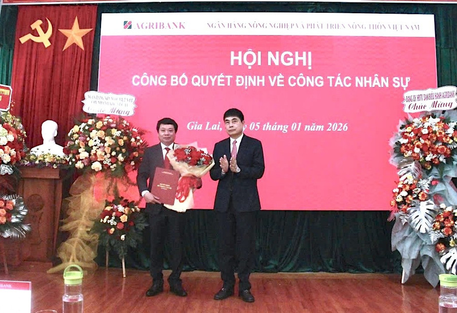 ong-tran-quang-tuan-giu-chuc-giam-doc-agribank-chi-nhanh-dong-gia-lai.jpg