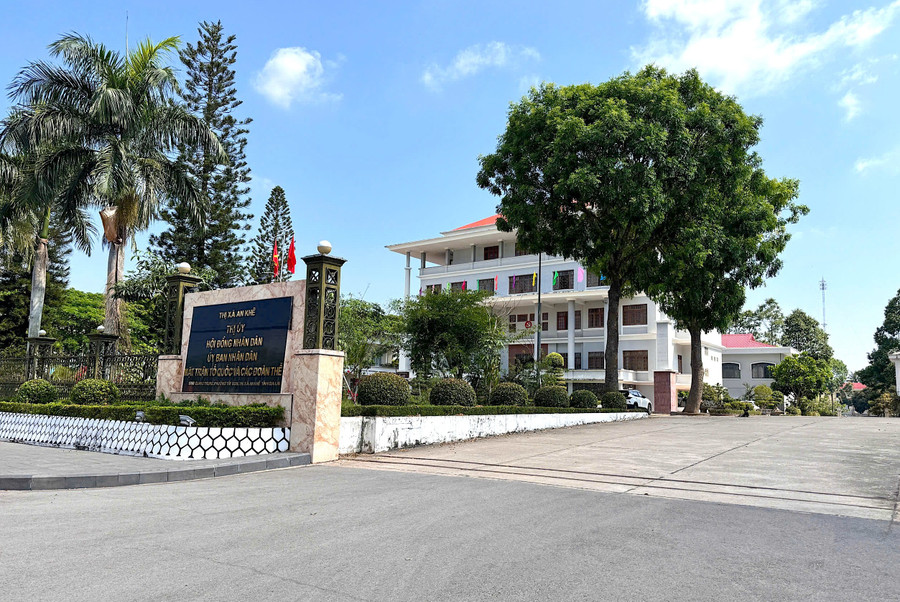 Ủy ban nhân dân các huyện, thị xã, thành phố phải thống kê, kiểm kê và thực hiện bàn giao, tiếp nhận giữa UBND cấp huyện, cấp xã hiện tại và UBND cấp xã mới hoặc cơ quan mới. Ảnh: M.T z6535960993699-141fb56f50a8c84802558c9f14e30721.jpg