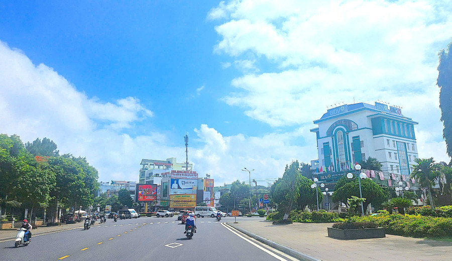 UBND tỉnh yêu cầu phải đảm bảo sự thống nhất, đồng bộ và tạo điều kiện tốt nhất cho các cơ quan, đơn vị đi vào hoạt động kể từ ngày 1-7. Ảnh minh họa: M.T z6720783450580-67216465df68e4f1adece62705c4c38b.jpg