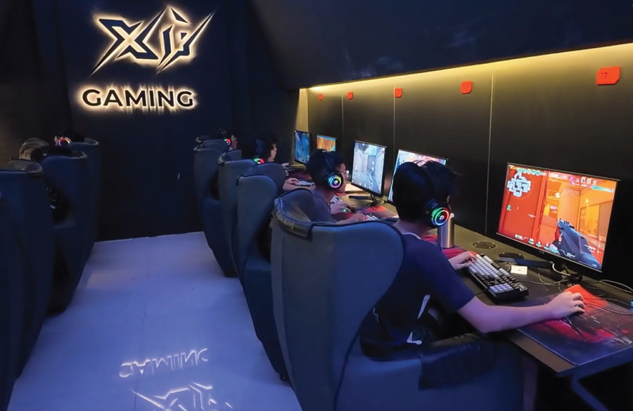 Các quán game đang trở thành điểm đến phổ biến của giới trẻ yêu thích thể thao điện tử. Ảnh: Ngọc Duy cac-quan-game-dang-tro-thanh-diem-den-pho-bien-cua-gioi-tre-yeu-thich-the-thao-dien-tu-anh-ngoc-duy.jpg
