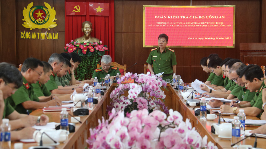 Quang cảnh buổi làm việc. Ảnh: Q.H quang-canh-buoi-lam-viec-2.jpg