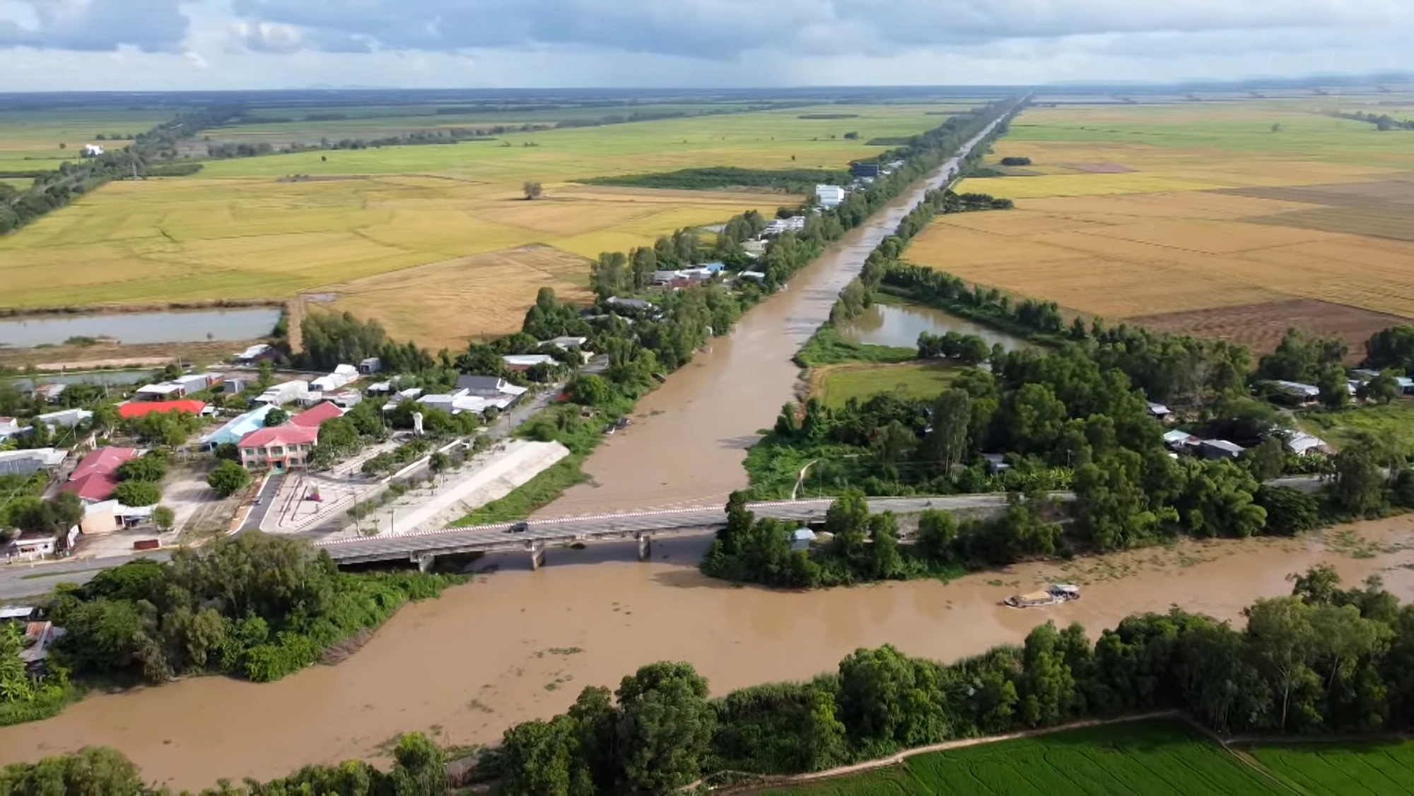 Đầu tuyến kênh T5 nối liền kênh Vĩnh Tế tại xã Lạc Quới (huyện Tri Tôn, tỉnh An Giang). Ảnh: Vĩnh Kỳ
