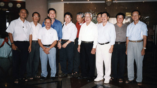 Thủ tướng Võ Văn Kiệt thị sát đường Trường Sơn cùng nhóm thứ sáu. Ảnh: Tư liệu Thủ tướng Võ Văn Kiệt thị sát đường Trường Sơn cùng nhóm thứ sáu. Ảnh: Tư liệu