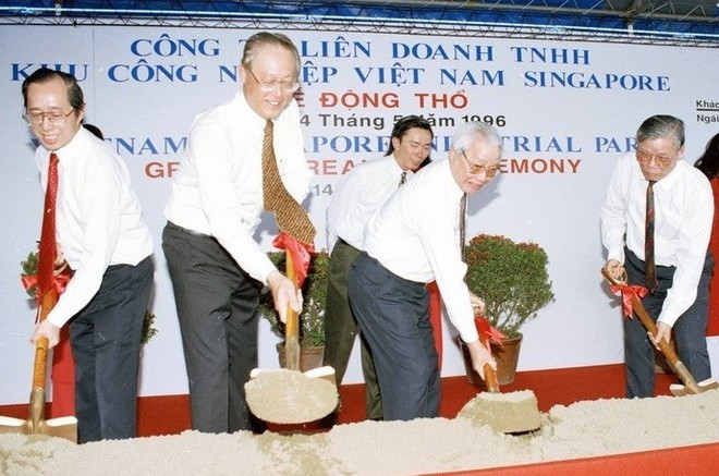 Thủ tướng Võ Văn Kiệt dự Lễ động thổ Khu công nghiệp Việt Nam-Singapore (VSIP) tại tỉnh Sông Bé (nay thuộc tỉnh Bình Dương) sáng 14-5-1996. Ảnh: TTXVN