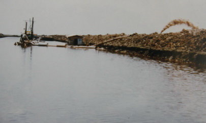 Những ngày đầu thi công kênh T5 . Ảnh: Tư liệu