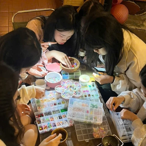 Workshop thủ công: “Liều thuốc” chữa lành của giới trẻ