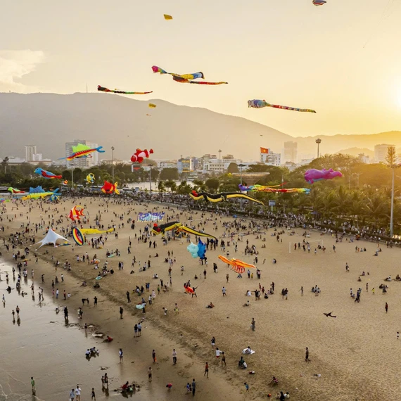 Thí điểm nhà phao nổi trên biển Quy Nhơn phục vụ Năm Du lịch quốc gia 2026.