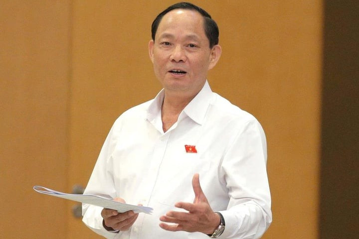Phó Chủ tịch Quốc hội Trần Quang Phương. Phó Chủ tịch Quốc hội Trần Quang Phương.