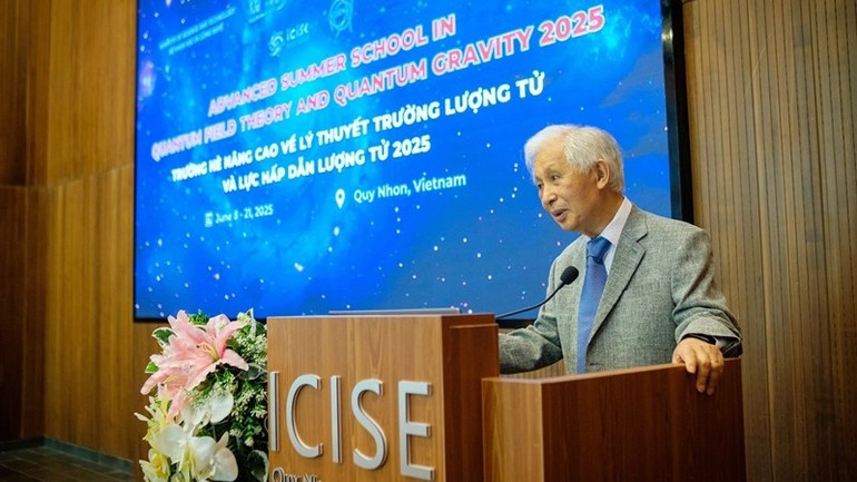 Giáo sư Trần Thanh Vân, Chủ tịch Hội Khoa học Gặp gỡ Việt Nam phát biểu tại buổi lễ. Giáo sư Trần Thanh Vân, Chủ tịch Hội Khoa học Gặp gỡ Việt Nam phát biểu tại buổi lễ.