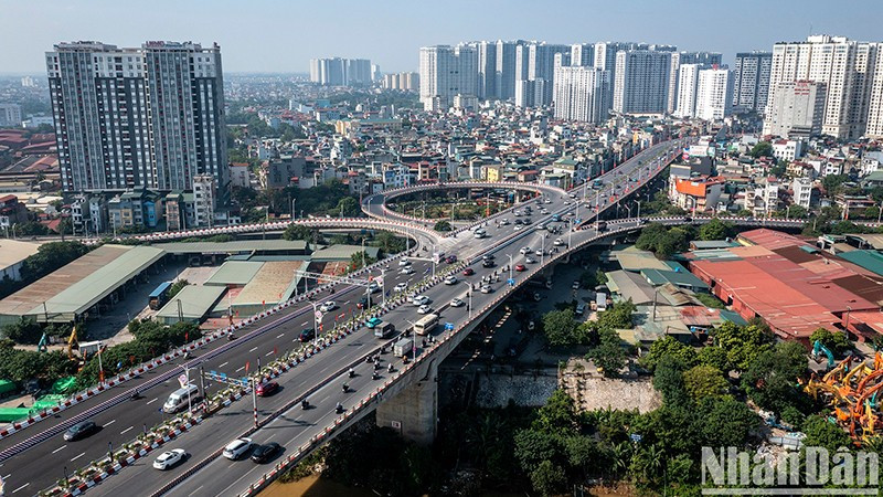 Cầu Vĩnh Tuy, Hà Nội. (Ảnh nhandan.vn) Cầu Vĩnh Tuy, Hà Nội. (Ảnh nhandan.vn)