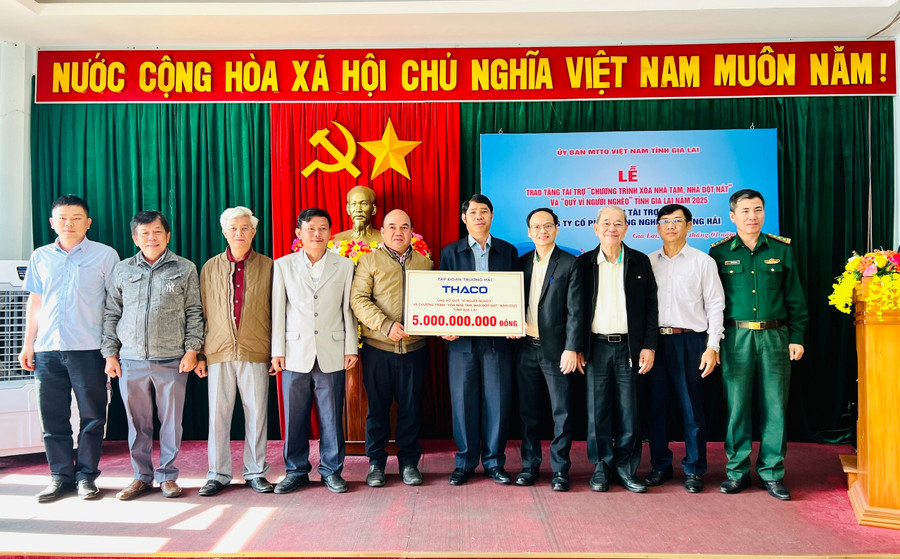 Ủy ban MTTQ Việt Nam tỉnh Gia Lai tiếp nhận tài trợ chương trình xóa nhà tạm, nhà dột nát từ Công ty cổ phần Nông nghiệp Trường Hải. Ảnh: P.L Ủy ban MTTQ Việt Nam tỉnh Gia Lai tiếp nhận tài trợ chương trình xóa nhà tạm, nhà dột nát từ Công ty cổ phần Nông nghiệp Trường Hải. Ảnh: P.L
