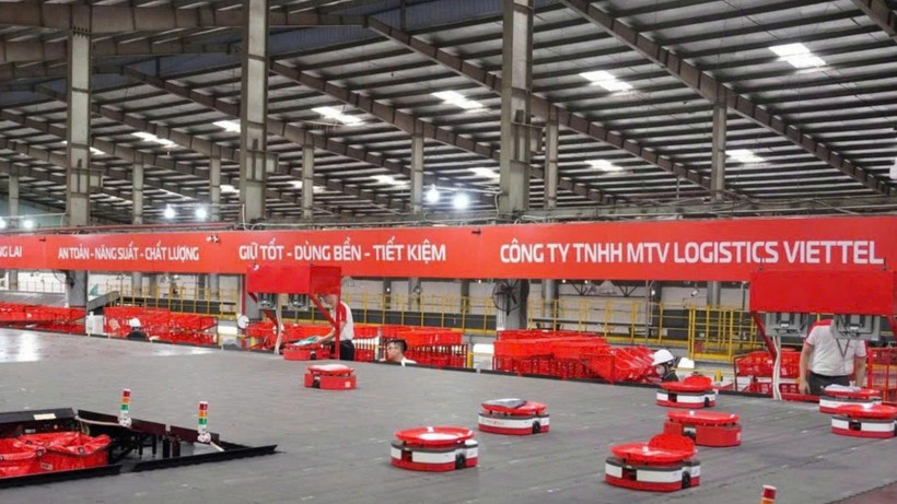 Hệ thống robot tự hành của Viettel Post đạt giải Vàng và dẫn đầu các hạng mục về robot và tự động hóa. Hệ thống robot tự hành của Viettel Post đạt giải Vàng và dẫn đầu các hạng mục về robot và tự động hóa.