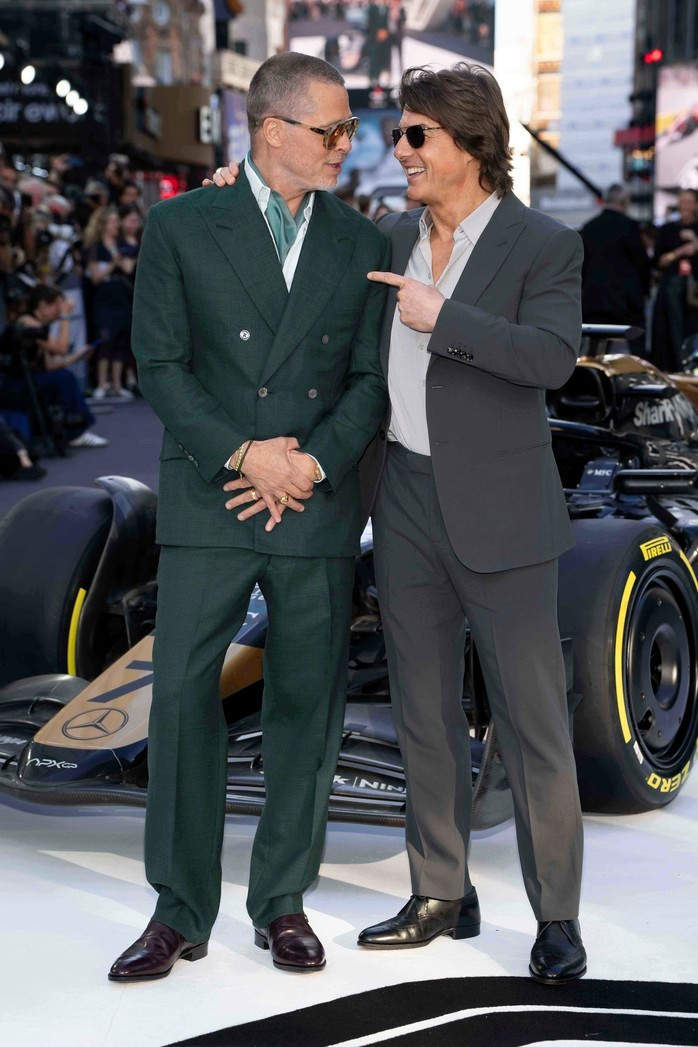 Brad Pitt và Tom Cruise hội ngộ cùng sự kiện sau 24 năm Brad Pitt và Tom Cruise hội ngộ cùng sự kiện sau 24 năm