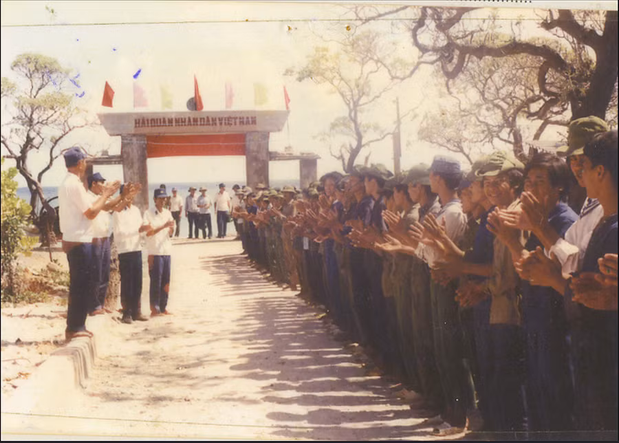 Bộ đội đảo Sinh Tồn, năm 1993