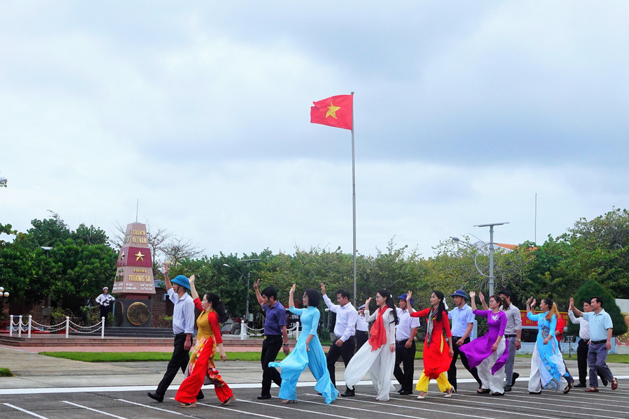 Đại diện các hộ dân ở đặc khu Trường Sa Đại diện các hộ dân ở đặc khu Trường Sa