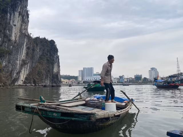 Mưu sinh trên biển