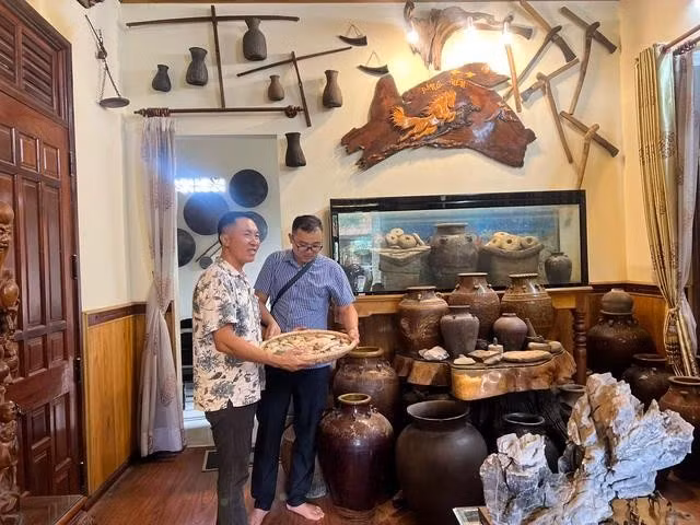 Bộ sưu tập đồ cổ của anh Huỳnh Đăng Hiền