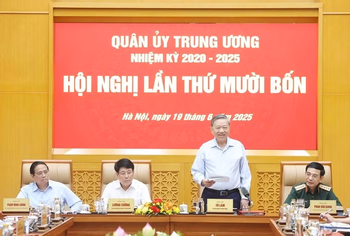 Tổng Bí thư Tô Lâm chủ trì Hội nghị Quân ủy Trung ương vào ngày 19-6. Ảnh: TTXVN