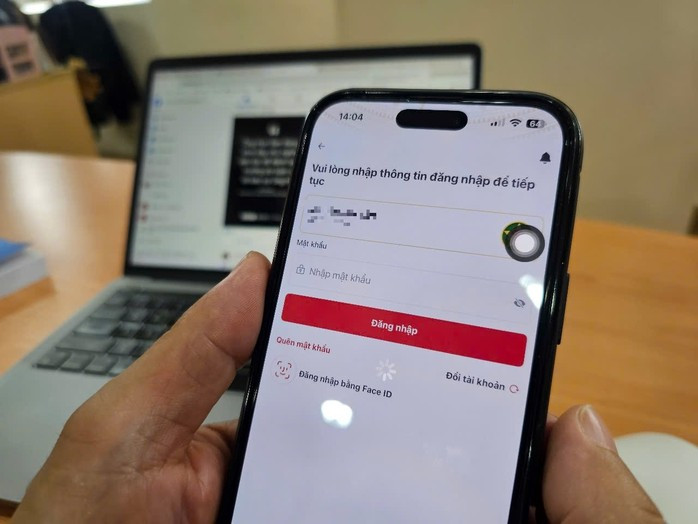 Người dân khó truy cập vào VNeID để xem địa chỉ mới của mình Người dân khó truy cập vào VNeID để xem địa chỉ mới của mình